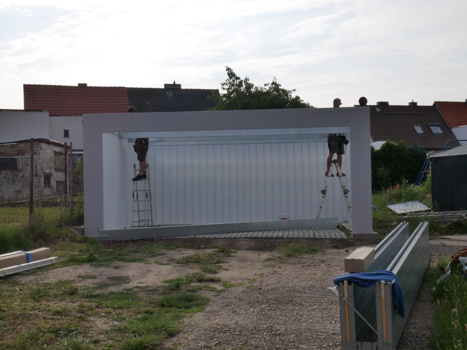 Erste Wand