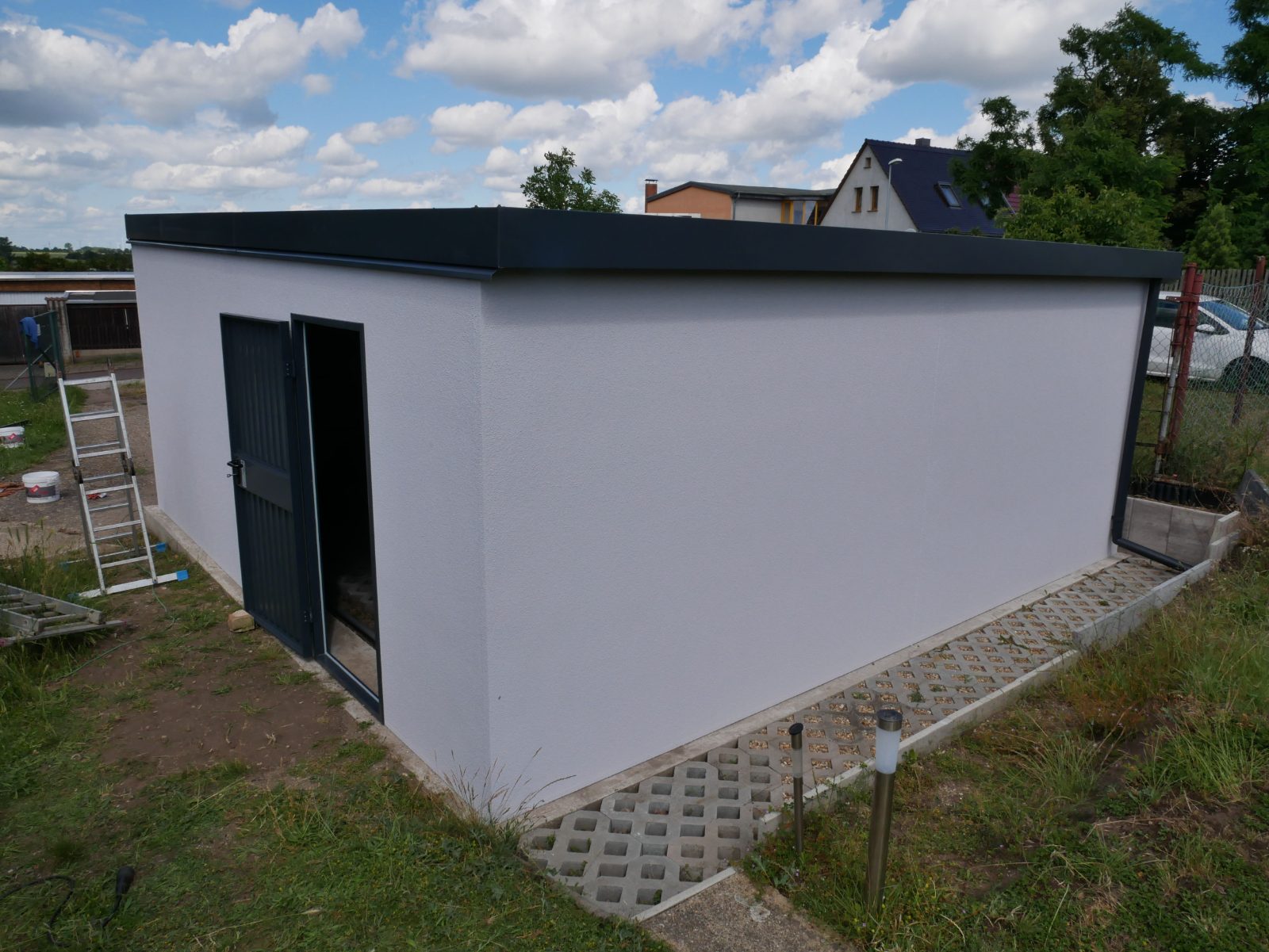 Nebentür an der Seite